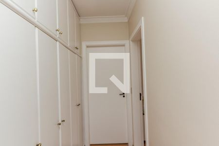 Apartamento para alugar com 214m², 4 quartos e 3 vagas Apartamento para alugar com 214m², 4 quartos e 3 vagasQuarto