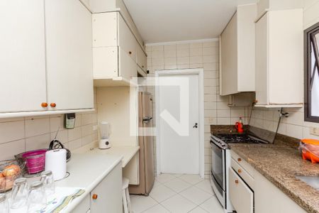 Apartamento para alugar com 214m², 4 quartos e 3 vagas Apartamento para alugar com 214m², 4 quartos e 3 vagasCozinha