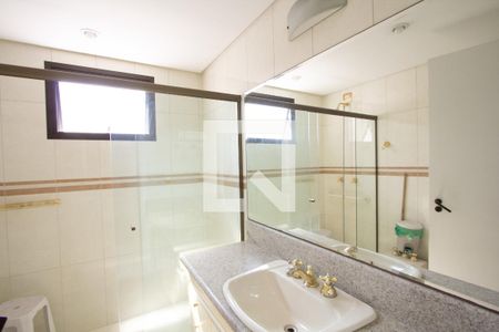 Apartamento para alugar com 214m², 4 quartos e 3 vagas Apartamento para alugar com 214m², 4 quartos e 3 vagasBanheiro