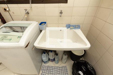 Apartamento para alugar com 214m², 4 quartos e 3 vagas Apartamento para alugar com 214m², 4 quartos e 3 vagasÁrea de Serviço