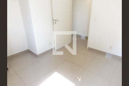 Quarto 1 de apartamento para alugar com 3 quartos, 70m² em Parque Taboão, Taboão da Serra