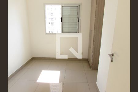 Quarto 1 de apartamento para alugar com 3 quartos, 70m² em Parque Taboão, Taboão da Serra