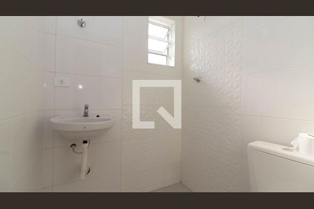 Banheiro de kitnet/studio para alugar com 1 quarto, 30m² em Vila Paulistania, São Paulo