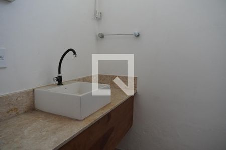 Lavabo de casa para alugar com 3 quartos, 259m² em Jardim Paulista, São Paulo