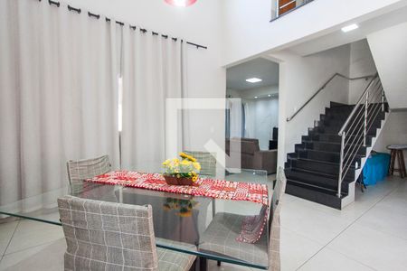 Sala 2 de casa para alugar com 3 quartos, 180m² em Nova Uberlândia, Uberlândia