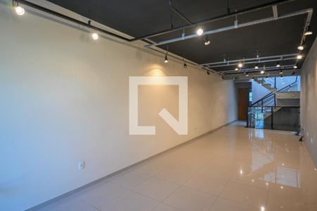 Sala de casa à venda com 3 quartos, 133m² em Jardim Maria Estela, São Paulo