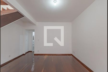 Sala de casa de condomínio à venda com 2 quartos, 60m² em Santa Branca, Belo Horizonte