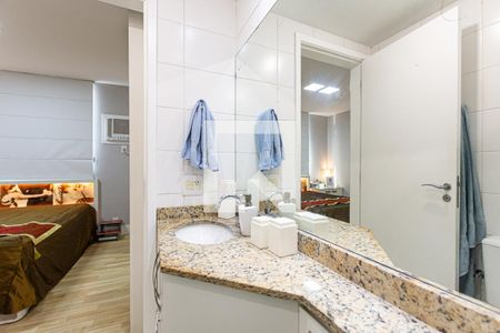 Apartamento à venda com 81m², 2 quartos e 1 vaga Apartamento à venda com 81m², 2 quartos e 1 vagaBanheiro da Suíte