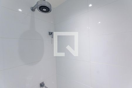 Apartamento à venda com 81m², 2 quartos e 1 vaga Apartamento à venda com 81m², 2 quartos e 1 vagaBanheiro Social