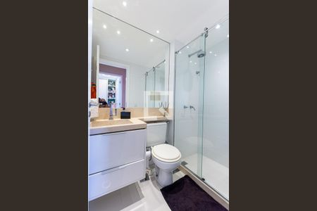 Apartamento à venda com 81m², 2 quartos e 1 vaga Apartamento à venda com 81m², 2 quartos e 1 vagaBanheiro Social