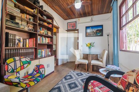 Sala de casa à venda com 2 quartos, 320m² em Nonoai, Porto Alegre