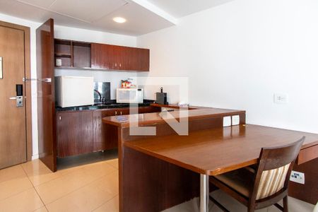 Cozinha de apartamento à venda com 1 quarto, 48m² em Barra da Tijuca, Rio de Janeiro