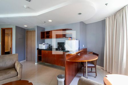 Cozinha de apartamento à venda com 1 quarto, 48m² em Barra da Tijuca, Rio de Janeiro