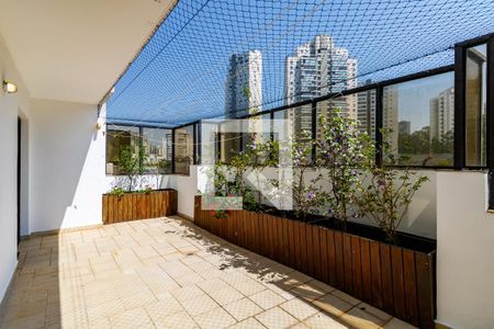 Apartamento para alugar com 242m², 4 quartos e 4 vagas Apartamento para alugar com 242m², 4 quartos e 4 vagasCobertura