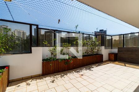 Apartamento para alugar com 242m², 4 quartos e 4 vagas Apartamento para alugar com 242m², 4 quartos e 4 vagasCobertura