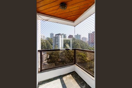 Apartamento para alugar com 242m², 4 quartos e 4 vagas Apartamento para alugar com 242m², 4 quartos e 4 vagasSuíte 2