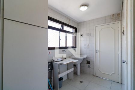 Apartamento para alugar com 242m², 4 quartos e 4 vagas Apartamento para alugar com 242m², 4 quartos e 4 vagasÁrea de Serviço