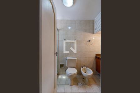 Apartamento para alugar com 242m², 4 quartos e 4 vagas Apartamento para alugar com 242m², 4 quartos e 4 vagasBanheiro da Suíte 3