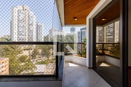 Varanda de apartamento para alugar com 4 quartos, 242m² em Vila Andrade, São Paulo