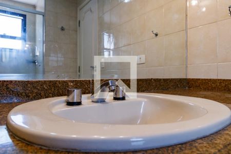 Apartamento para alugar com 242m², 4 quartos e 4 vagas Apartamento para alugar com 242m², 4 quartos e 4 vagasBanheiro da Suíte 3