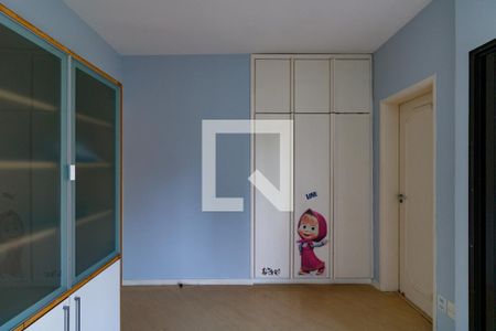 Apartamento para alugar com 242m², 4 quartos e 4 vagas Apartamento para alugar com 242m², 4 quartos e 4 vagasSuíte 2