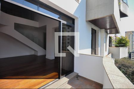 Varanda Sala de apartamento à venda com 3 quartos, 289m² em Vila Suzana, São Paulo