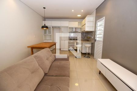 Sala / Cozinha de casa para alugar com 2 quartos, 75m² em Jardim Record, Taboão da Serra