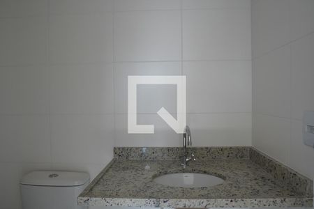 Banheiro da Suíte de kitnet/studio à venda com 1 quarto, 25m² em Pinheiros, São Paulo