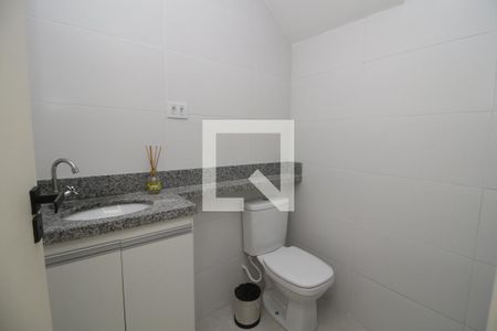 Banheiro de kitnet/studio para alugar com 0 quarto, 20m² em Vila Gomes Cardim, São Paulo