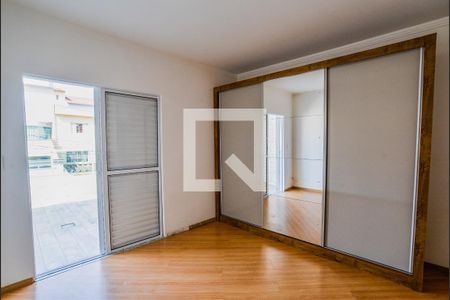 Suíte 1 de casa à venda com 3 quartos, 220m² em Vila Scarpelli, Santo André