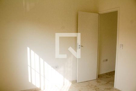 Quarto 1 de apartamento para alugar com 2 quartos, 43m² em Jardim das Belezas, Carapicuíba