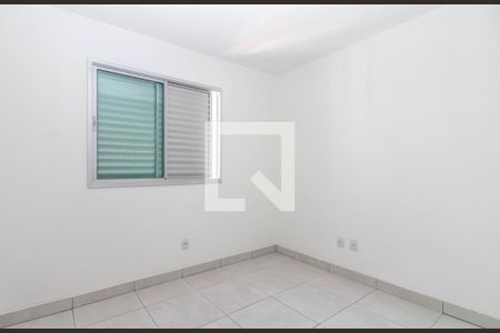 Quarto  de apartamento à venda com 3 quartos, 84m² em Ipiranga, Belo Horizonte