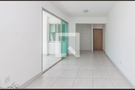 Sala  de apartamento à venda com 3 quartos, 84m² em Ipiranga, Belo Horizonte