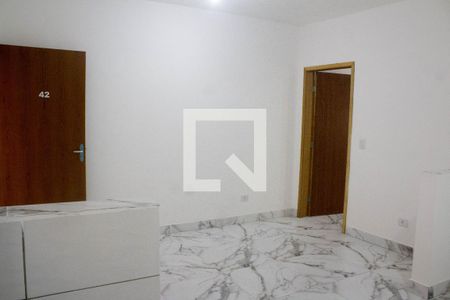 Sala/Cozinha de apartamento para alugar com 1 quarto, 38m² em Jardim das Belezas, Carapicuíba