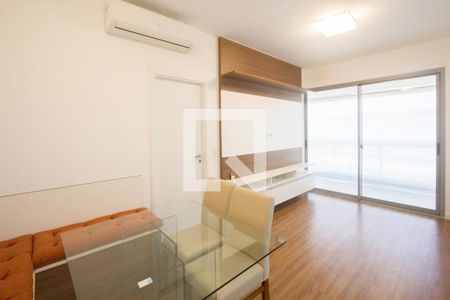 Sala de apartamento para alugar com 1 quarto, 53m² em Santo Amaro, São Paulo