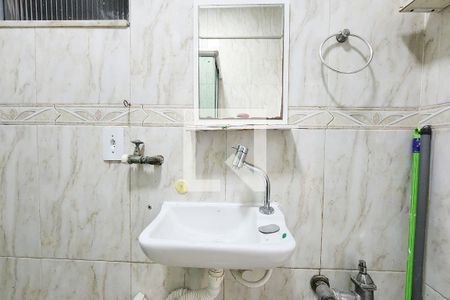 Banheiro de apartamento para alugar com 1 quarto, 28m² em Centro, Rio de Janeiro