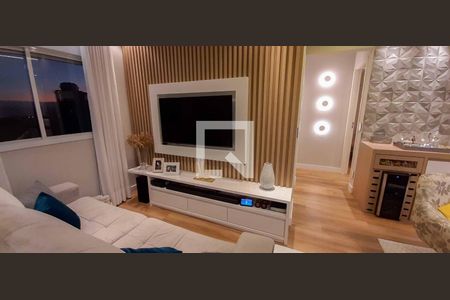 Sala de TV de apartamento à venda com 2 quartos, 74m² em Vila Yara, Osasco