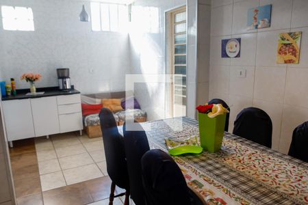 Casa à venda com 222m², 3 quartos e 2 vagas Casa à venda com 222m², 3 quartos e 2 vagasSala de Jantar