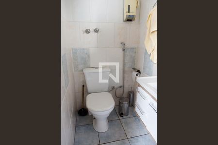 Casa à venda com 222m², 3 quartos e 2 vagas Casa à venda com 222m², 3 quartos e 2 vagasBanheiro