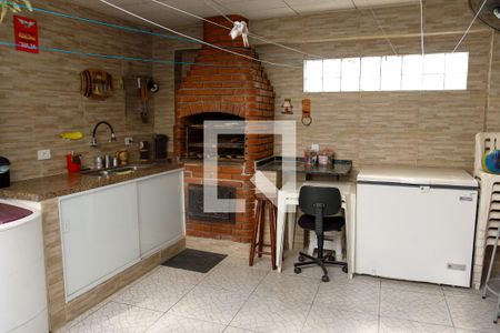 Casa à venda com 222m², 3 quartos e 2 vagas Casa à venda com 222m², 3 quartos e 2 vagasÁrea comum - Churrasqueira