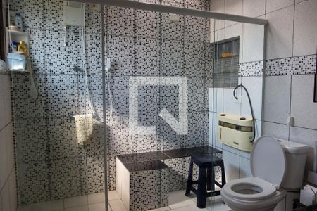 Casa à venda com 222m², 3 quartos e 2 vagas Casa à venda com 222m², 3 quartos e 2 vagasBanheiro da Suíte 2