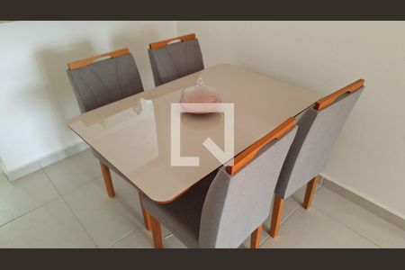 Detalhe da sala de apartamento para alugar com 2 quartos, 76m² em Guilhermina, Praia Grande