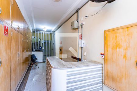 Hall de entrada de apartamento à venda com 2 quartos, 71m² em Vila Bonilha, São Paulo