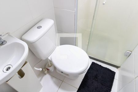 Banheiro de apartamento para alugar com 2 quartos, 42m² em Campo Grande, Rio de Janeiro