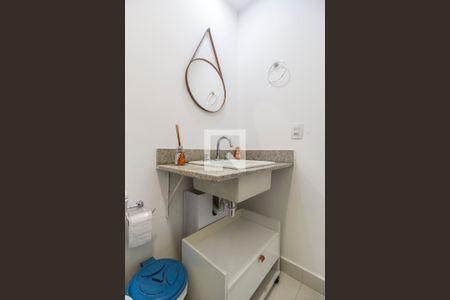 Apartamento para alugar com 70m², 2 quartos e 2 vagas Apartamento para alugar com 70m², 2 quartos e 2 vagasBanheiro