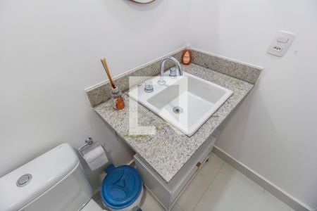 Apartamento para alugar com 70m², 2 quartos e 2 vagas Apartamento para alugar com 70m², 2 quartos e 2 vagasDetalhe do banheiro