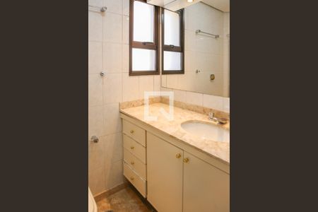 Apartamento à venda com 115m², 3 quartos e 3 vagas Apartamento à venda com 115m², 3 quartos e 3 vagasBanheiro Quarto 1