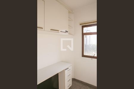 Apartamento à venda com 115m², 3 quartos e 3 vagas Apartamento à venda com 115m², 3 quartos e 3 vagasQuarto da Área de Serviço