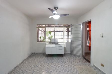 Sala/Cozinha de casa para alugar com 2 quartos, 115m² em Vila Jacuí, São Paulo