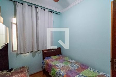 Quarto de casa de condomínio para alugar com 2 quartos, 70m² em São João Batista, Belo Horizonte